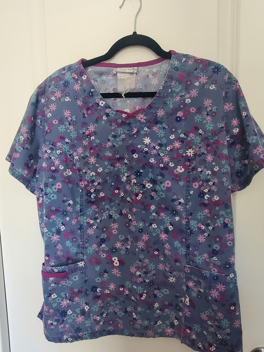 Floral V-Neck Medical Scrub Top in Lavender and Purple